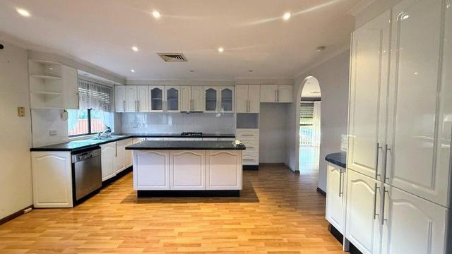 8 Carina Place, NSW 2176