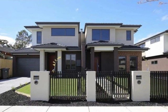 2/6 Prince Charles  Street, VIC 3168