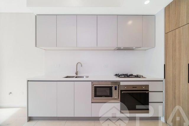 424/1 Maple Tree Road, NSW 2145