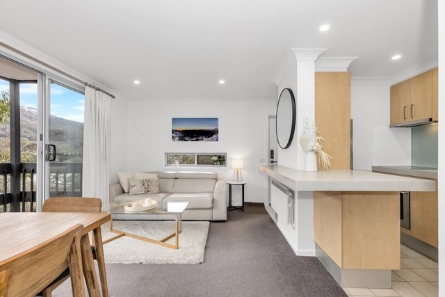 2b/22 Bobuck Lane, NSW 2625