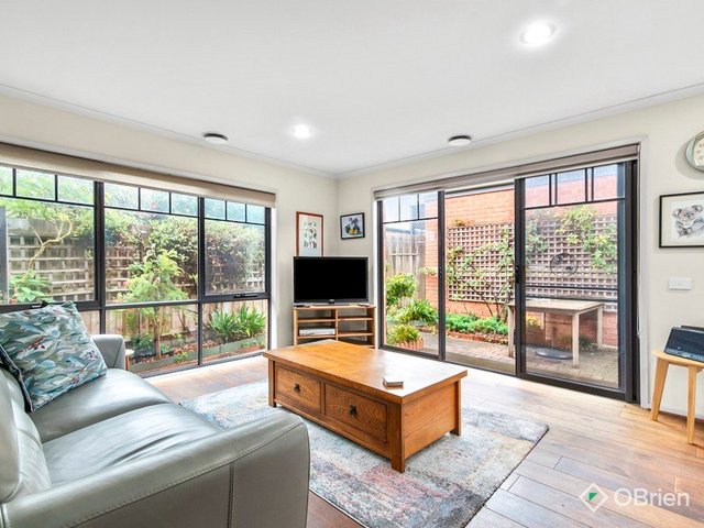 2/12 Haig Street, VIC 3931