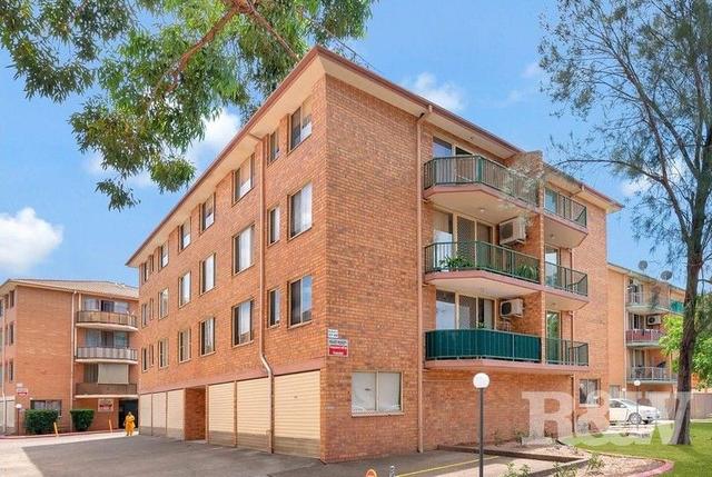 32/3 Riverpark Drive, NSW 2170