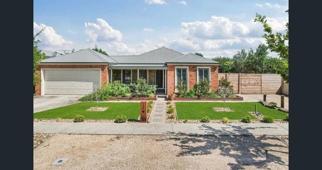 25 Royal Oaks Drive, VIC 3029