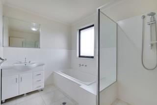 Bathroom (2019-11-05)