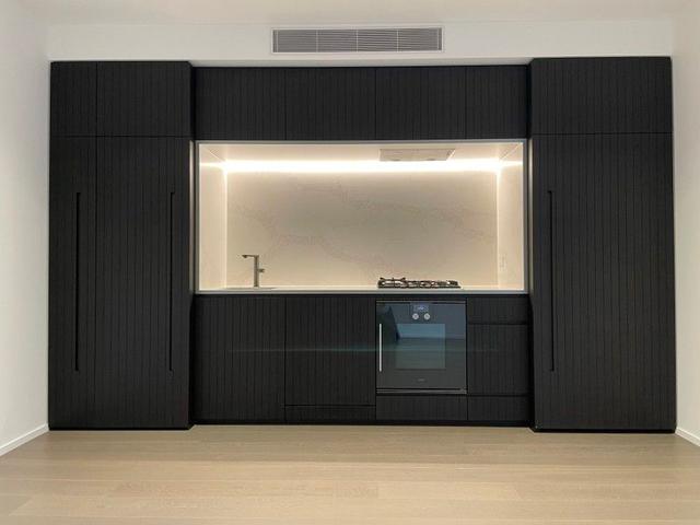 823/631 Victoria  Street, VIC 3067