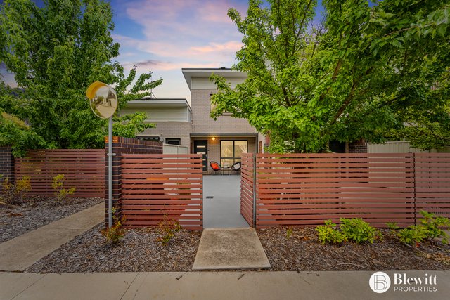 2/86 Mawson Drive, ACT 2607