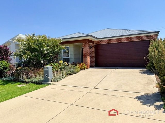 6A Peacock Drive, NSW 2650