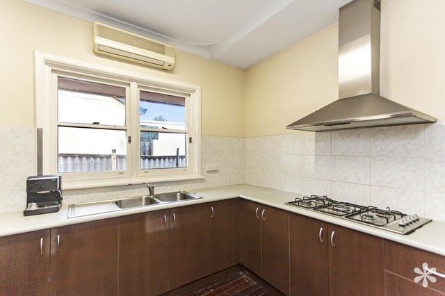 39 Henley Street, WA 6152