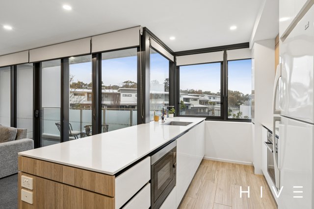 9/2 Henshall Way, ACT 2614