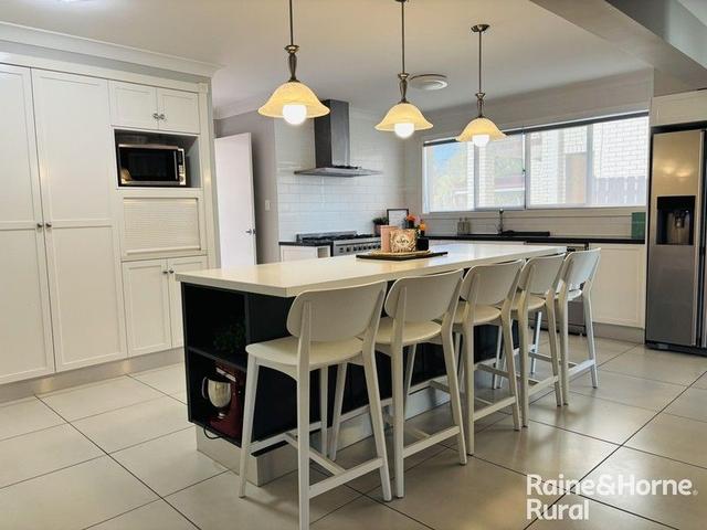 8 Marsden Court, QLD 4455