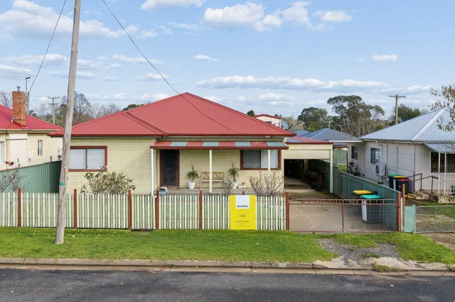 21 Lachlan Street, NSW 2594