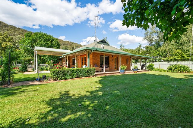 5301 Great Alpine Road, VIC 3738