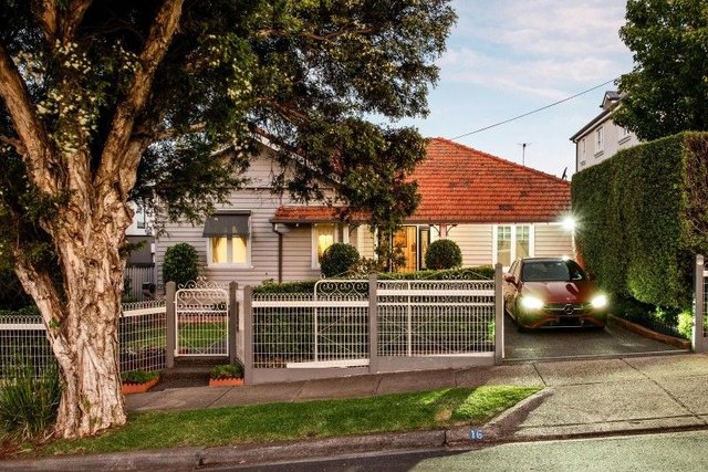 16 Brown Avenue, VIC 3032