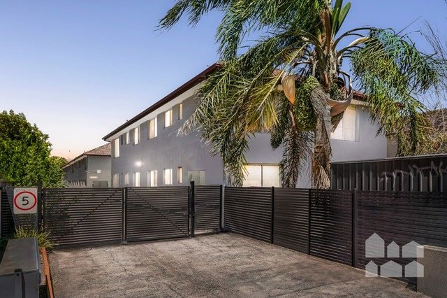 15/705 Barkly Street, VIC 3012