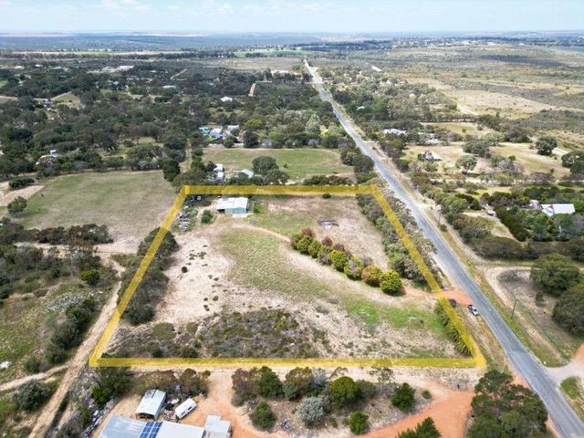 63 Sandalwood Road, WA 6041
