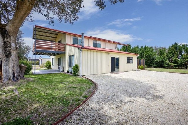 2-4 Crooke Street, VIC 3851