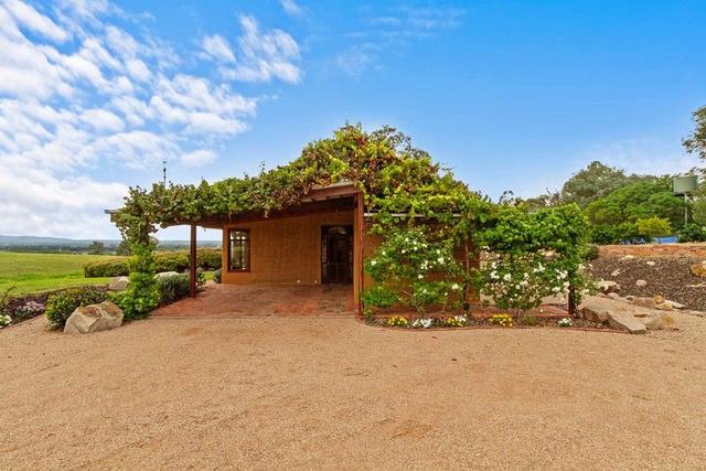 50 Locks Road, VIC 3860