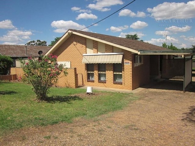 2/35 Willow Street, NSW 2650