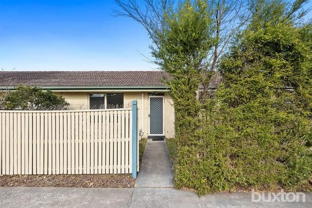 2/46 Tibrockney Street, VIC 3190