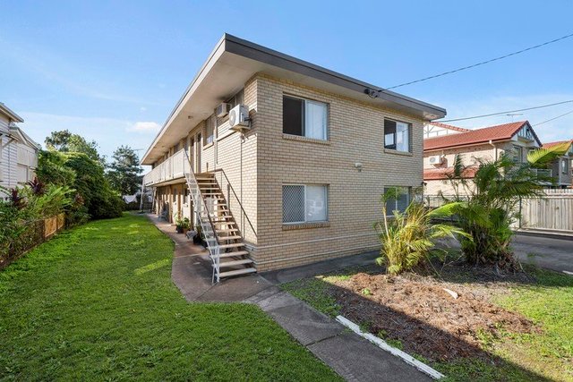 2/16 Chaucer Street, QLD 4105