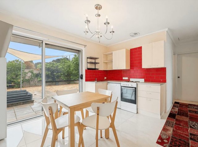 35 Leaside Wy, WA 6163