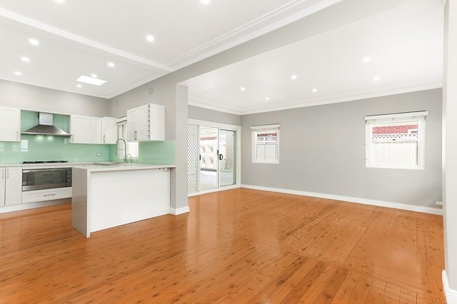 5 Strathlora Street, NSW 2135