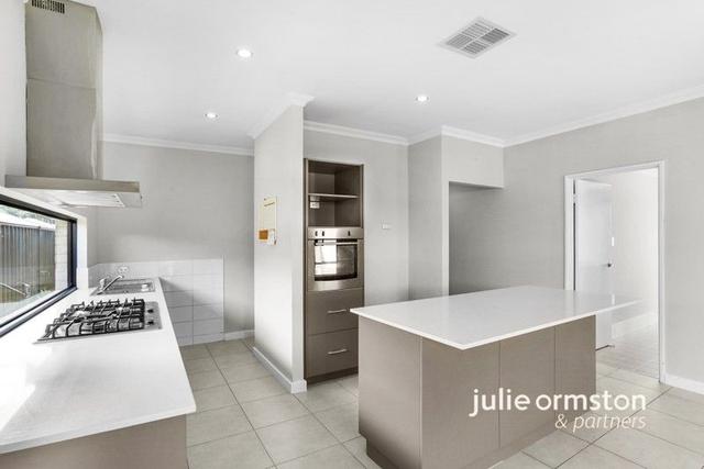 42 Panzano Circuit, WA 6026