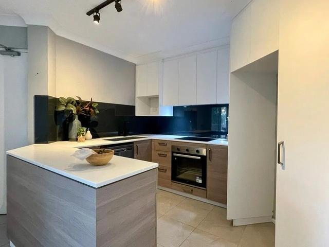 8/49 Samford Road, QLD 4051