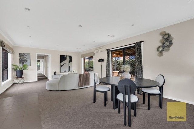 8 McCauley Street, VIC 3030