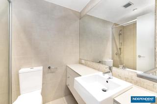 Bathroom (2017-08-22)
