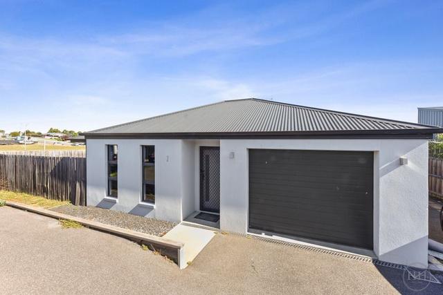 2/49 Mulgrave St, TAS 7300