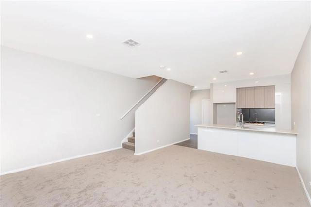 30/67 Negus Crescent, ACT 2602