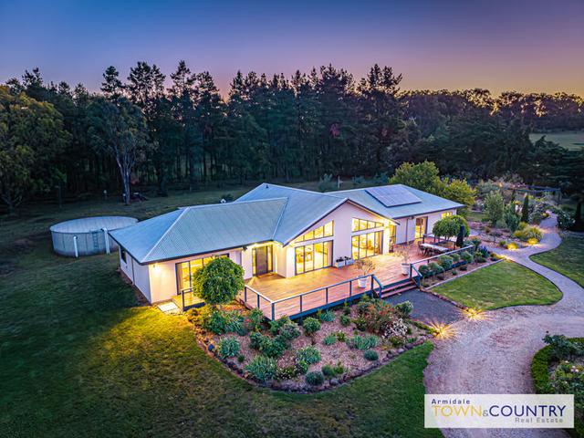 33 Yellowbox Drive, NSW 2350
