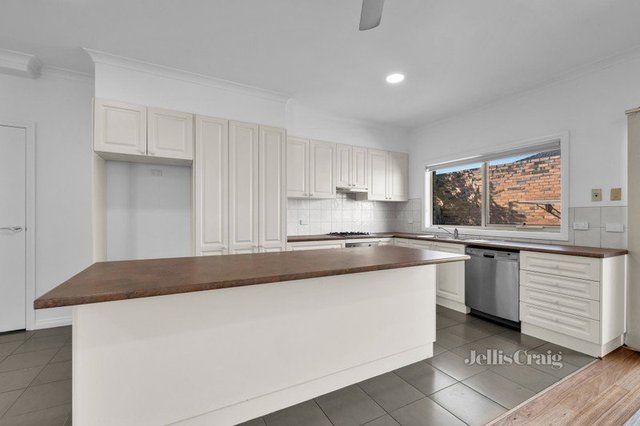 2/1372 Dandenong Road, VIC 3166