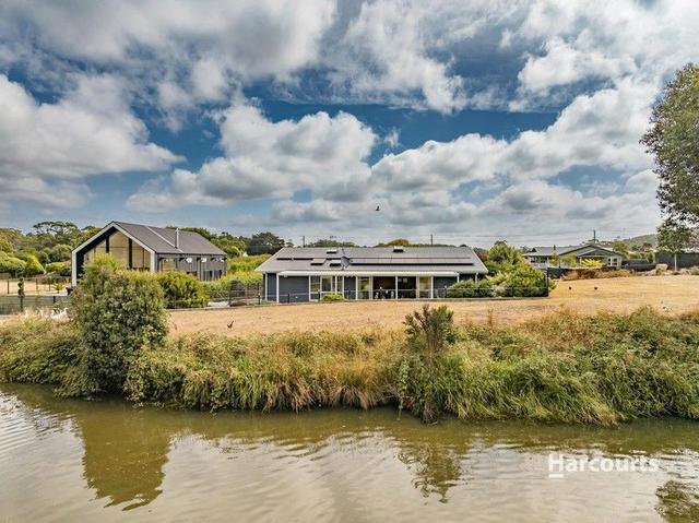 16 Table Cape Road, TAS 7325