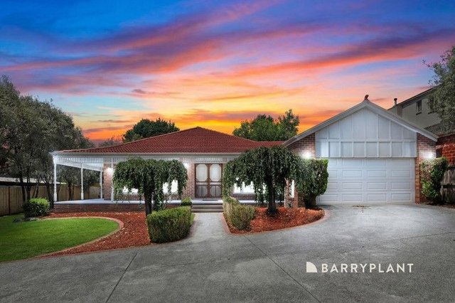 16 Rosewood Boulevard, VIC 3156