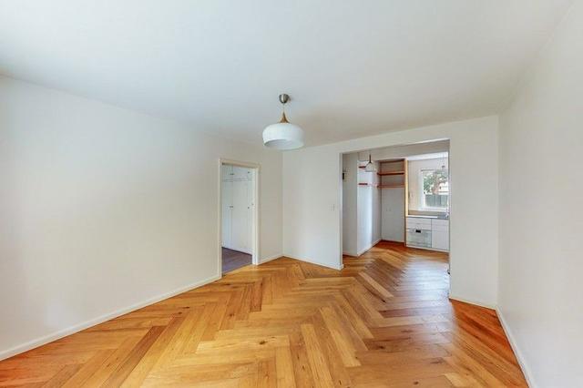 3/4 Burns Street, VIC 3184