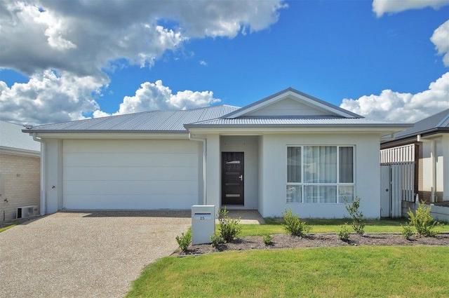 94 Waratah Circuit, QLD 4124