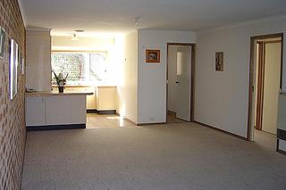 Kitchen/ Living (2005-09-08)