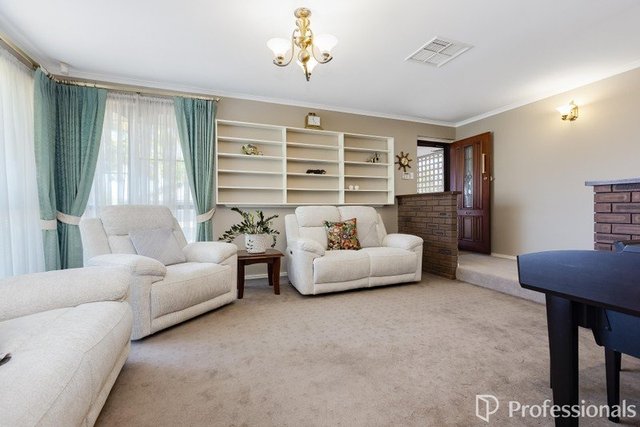 17 Gracechurch Crescent, WA 6149