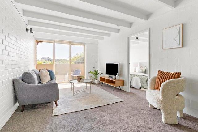 21/10-16 White Street, VIC 3146