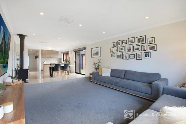 9 Hayes Drive, VIC 3747