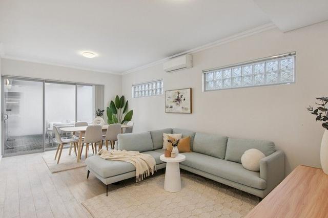 4/13 Belcastro Way, WA 6065