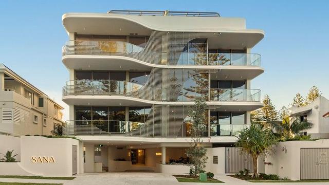 5-7 Hythe Street, QLD 4220