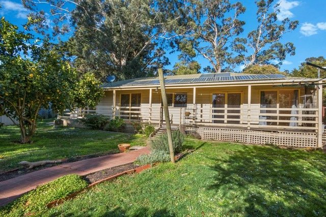 37 School Rd, VIC 3159