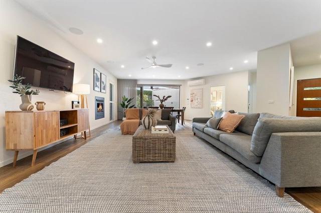2/6 Cherrington Court, VIC 3195