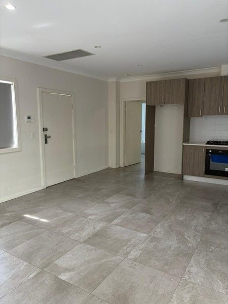 82A Cambridge Street (Room 2), NSW 2166