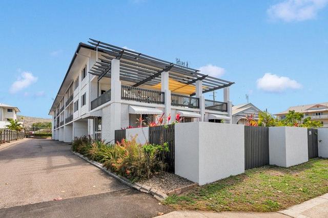 8/98 The Strand, QLD 4810