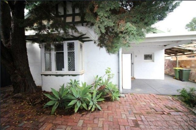 33 Gladstone Avenue, WA 6151