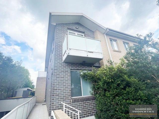 1/37 Rosebery Road, NSW 2161
